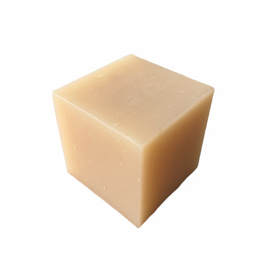 Bain and Savon Chamomile Shampoo Bar for blonde hair | Vegan | Plastic Free | Natural Shampoo | Ethical | Eco-Friendly | Cruelty Free Haircare | Low Waste